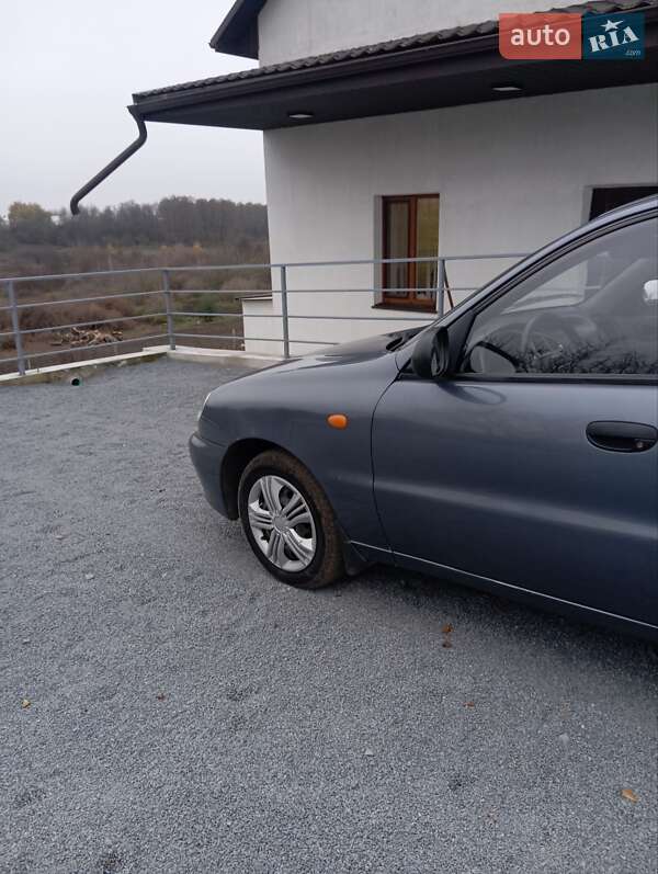 Седан Daewoo Sens 2010 в Рівному