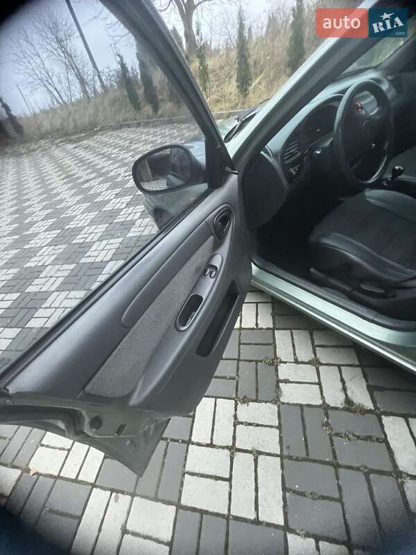 Седан Daewoo Sens 2009 в Буську