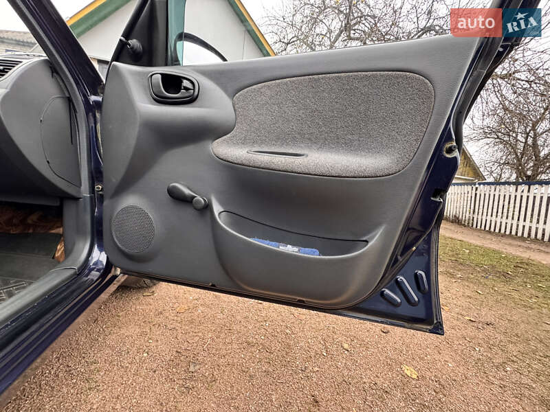 Седан Daewoo Sens 2004 в Іршанському