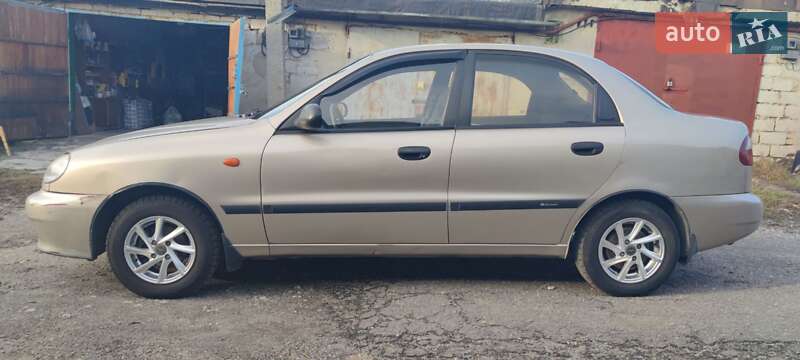 Седан Daewoo Sens 2004 в Дніпрі