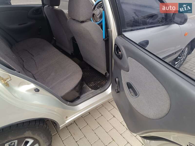 Седан Daewoo Sens 2005 в Черкасах