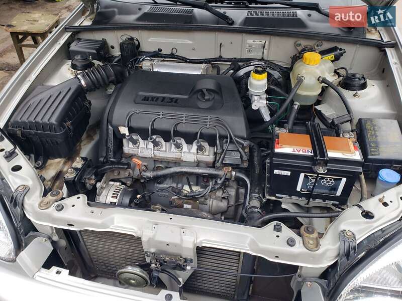 Седан Daewoo Sens 2004 в Вінниці