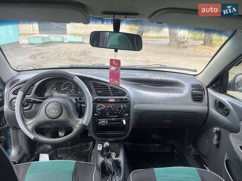 Седан Daewoo Sens 2004 в Дніпрі