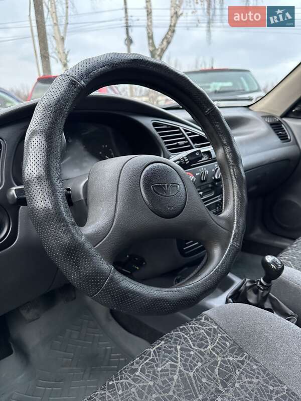 Седан Daewoo Sens 2004 в Смілі