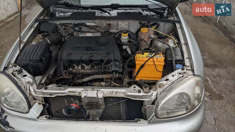 Седан Daewoo Sens 2004 в Радивиліві