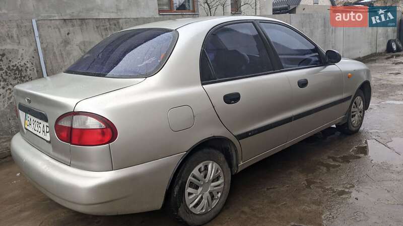 Седан Daewoo Sens 2004 в Радивиліві