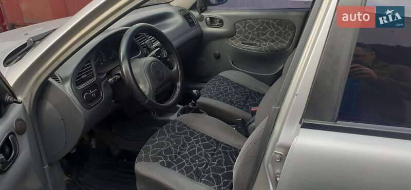 Седан Daewoo Sens 2001 в Березівці