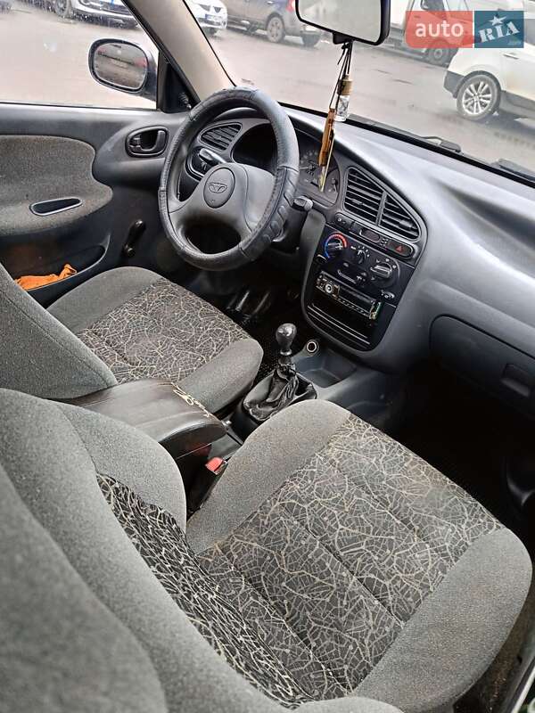 Седан Daewoo Sens 2004 в Тернополі