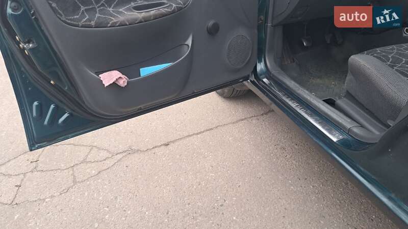 Седан Daewoo Sens 2002 в Харкові