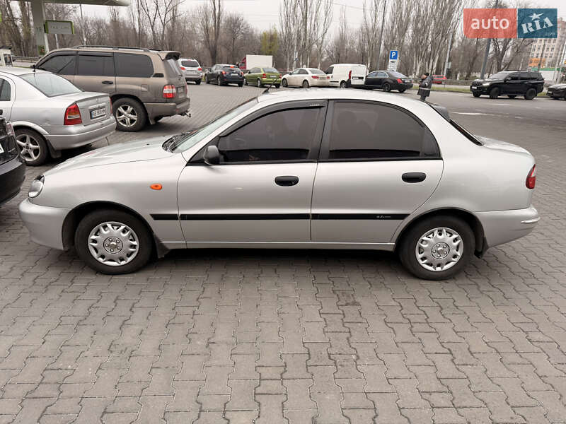 Седан Daewoo Sens 2004 в Днепре