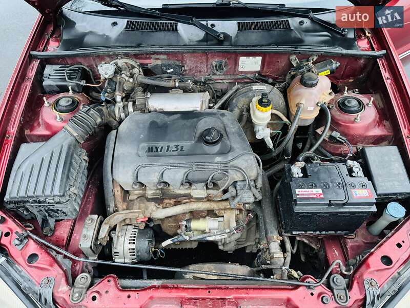 Седан Daewoo Sens 2003 в Белогородке