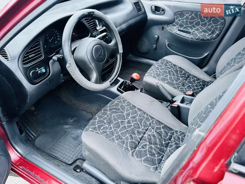 Седан Daewoo Sens 2003 в Белогородке