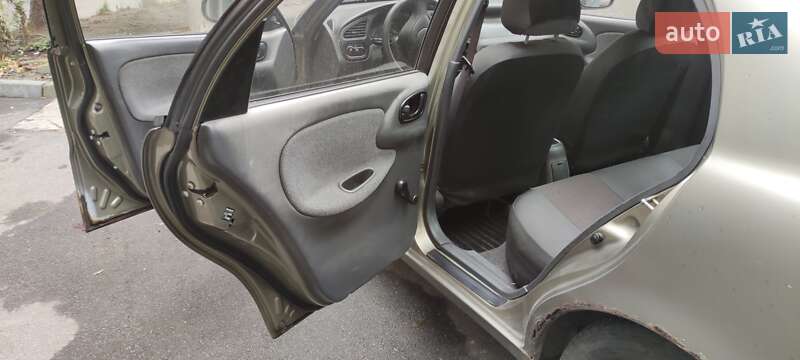 Седан Daewoo Sens 2006 в Днепре