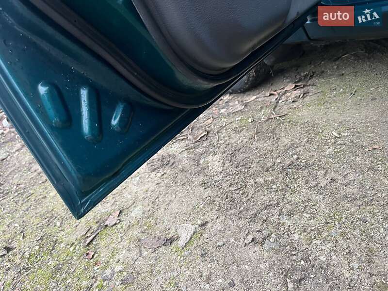 Седан Daewoo Sens 2002 в Каменском