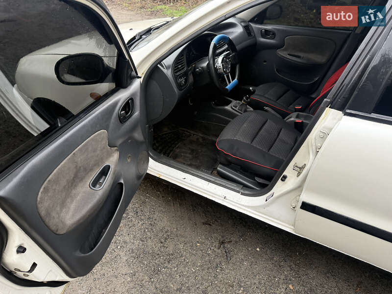 Седан Daewoo Sens 2003 в Днепре