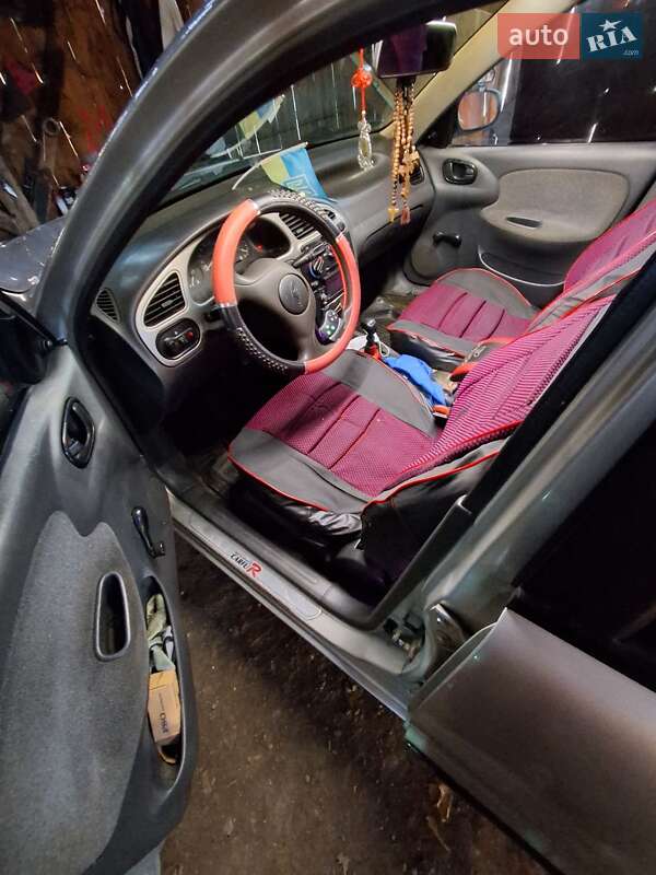 Седан Daewoo Sens 2004 в Синевире