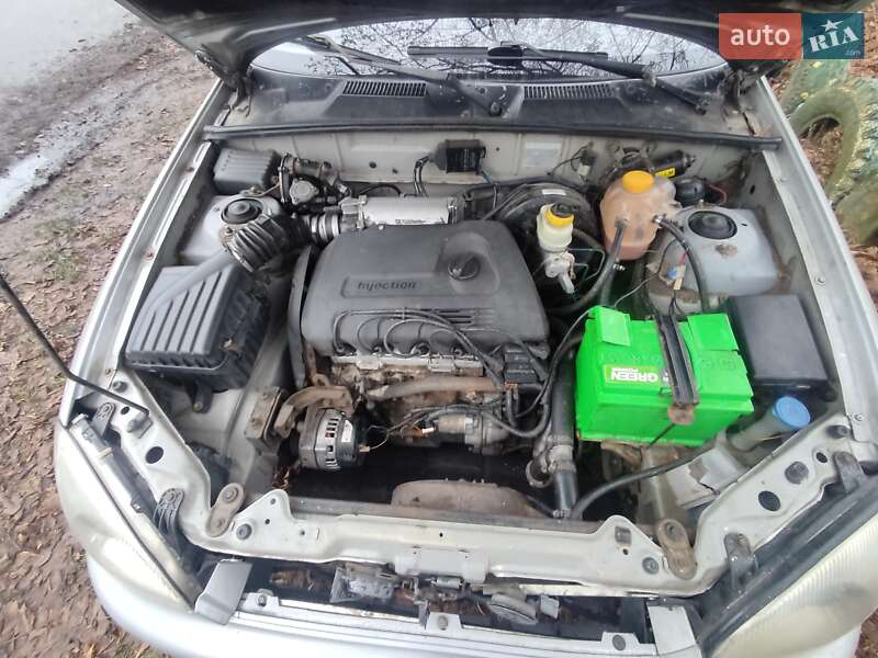 Седан Daewoo Sens 2005 в Лубнах