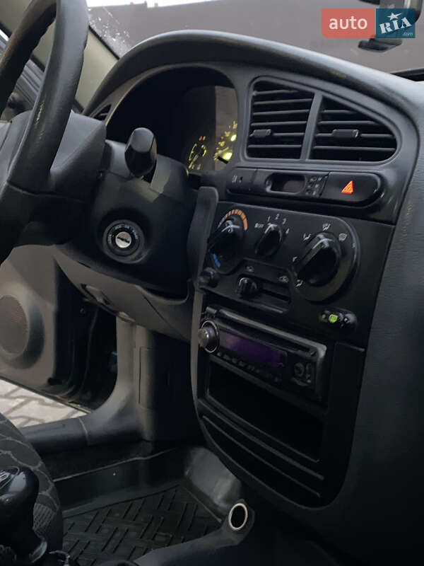 Седан Daewoo Sens 2004 в Тернополе