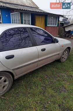 Седан Daewoo Sens 2004 в Мені