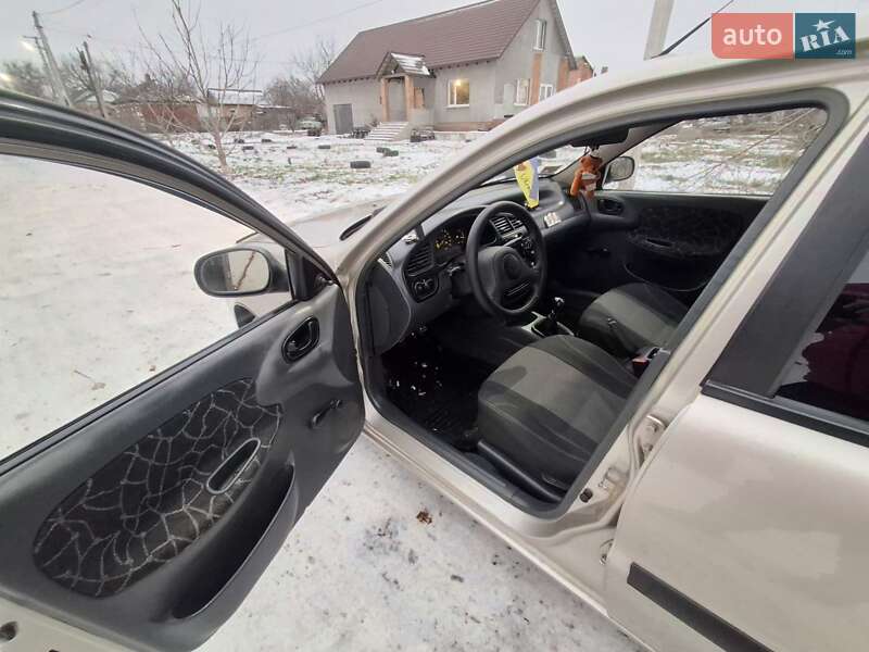 Седан Daewoo Sens 2004 в Кропивницком