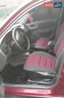 Седан Daewoo Sens 2002 в Гадяче