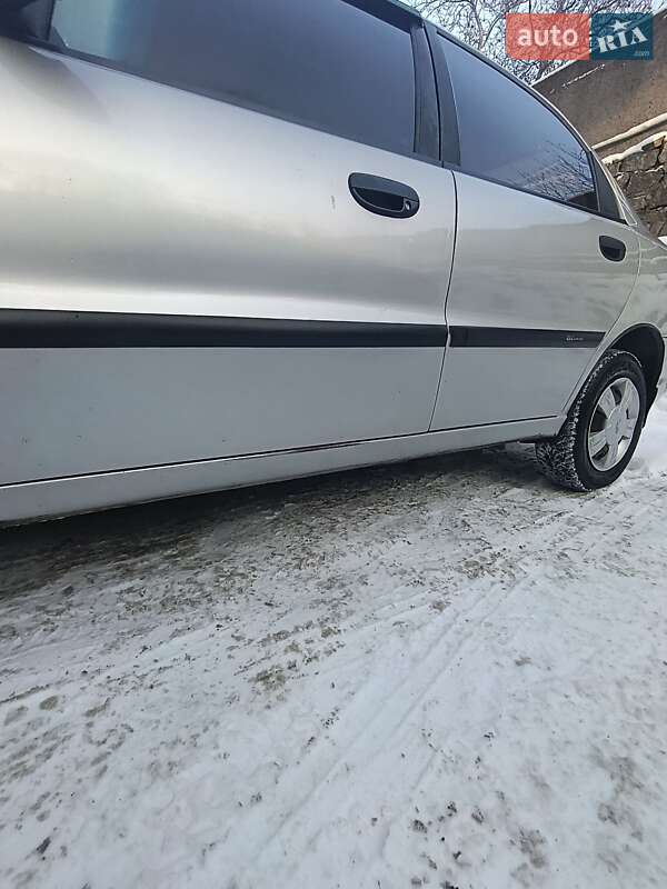 Седан Daewoo Sens 2003 в Умани