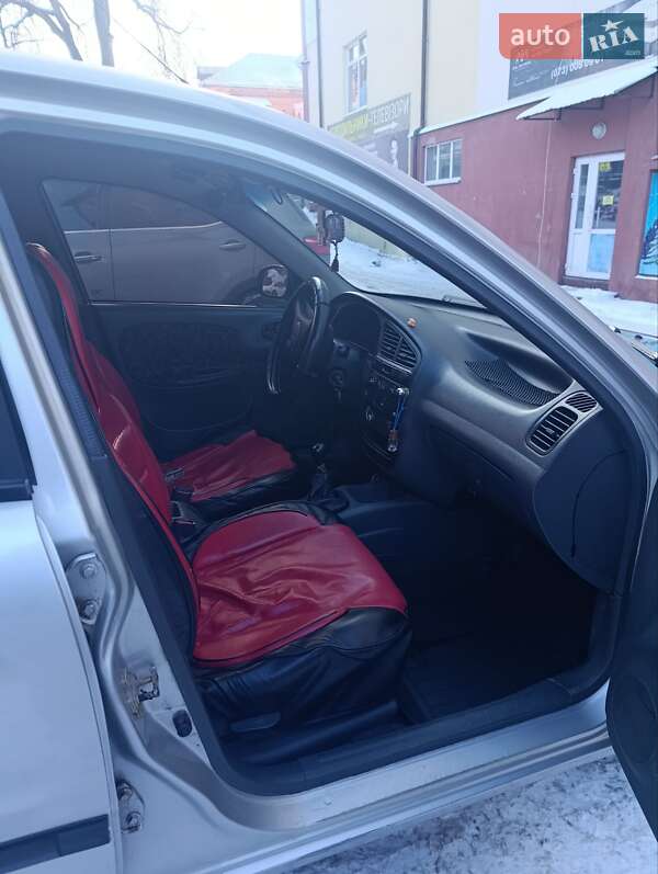 Седан Daewoo Sens 2003 в Умани