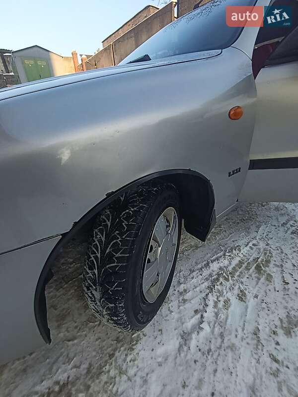 Седан Daewoo Sens 2003 в Умани