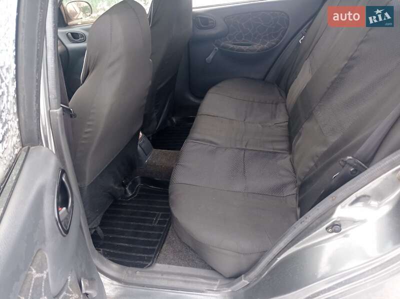 Седан Daewoo Sens 2003 в Сумах