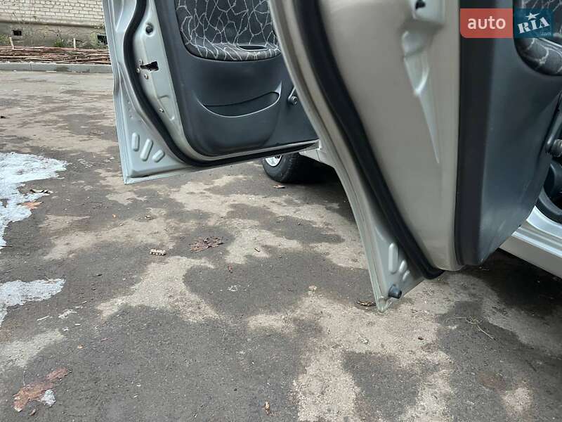 Седан Daewoo Sens 2003 в Николаеве