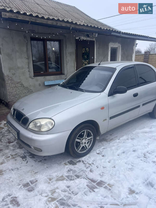 Седан Daewoo Sens 2003 в Выгоде