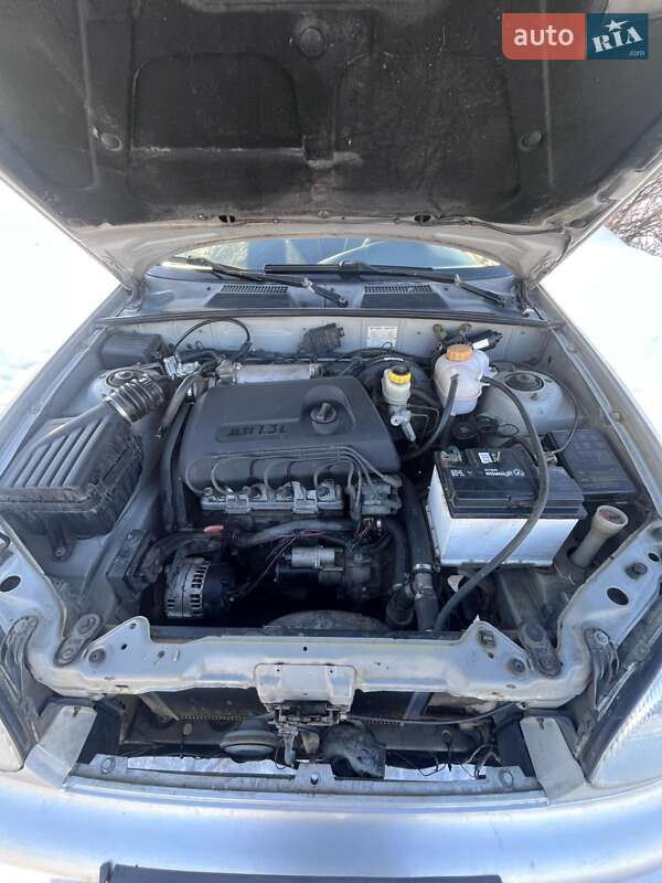 Седан Daewoo Sens 2002 в Староконстантинове