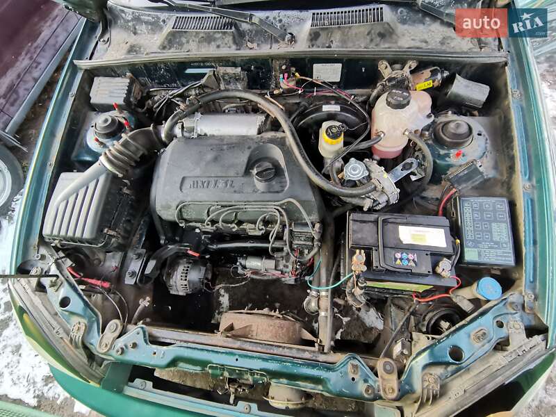 Седан Daewoo Sens 2006 в Градижске