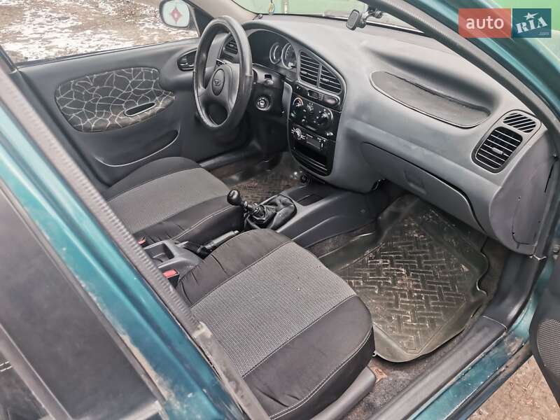 Седан Daewoo Sens 2006 в Градижске