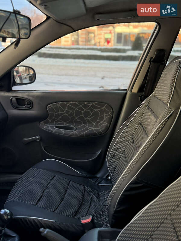 Седан Daewoo Sens 2003 в Запорожье