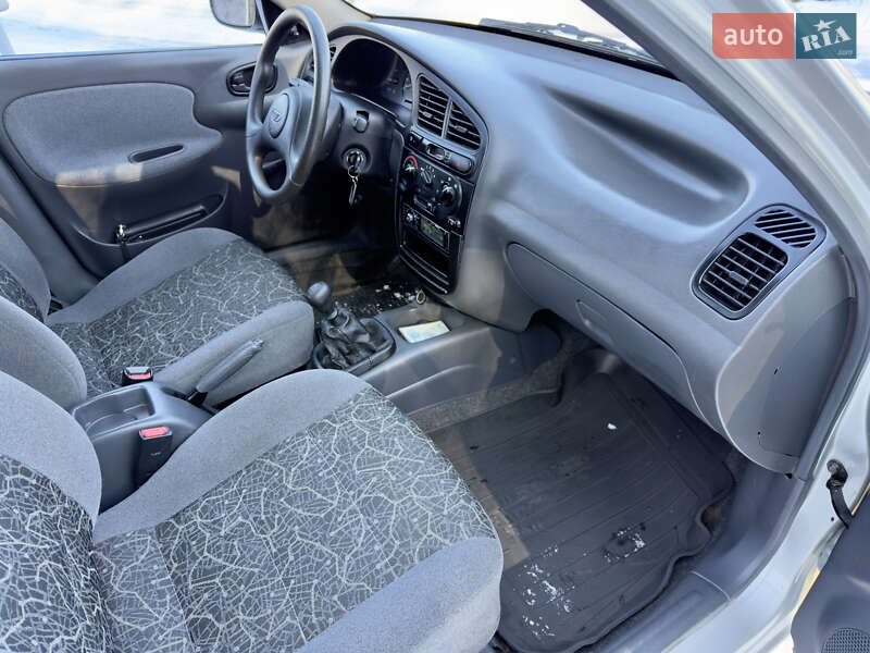 Седан Daewoo Sens 2004 в Могилев-Подольске