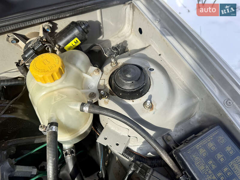 Седан Daewoo Sens 2004 в Могилев-Подольске