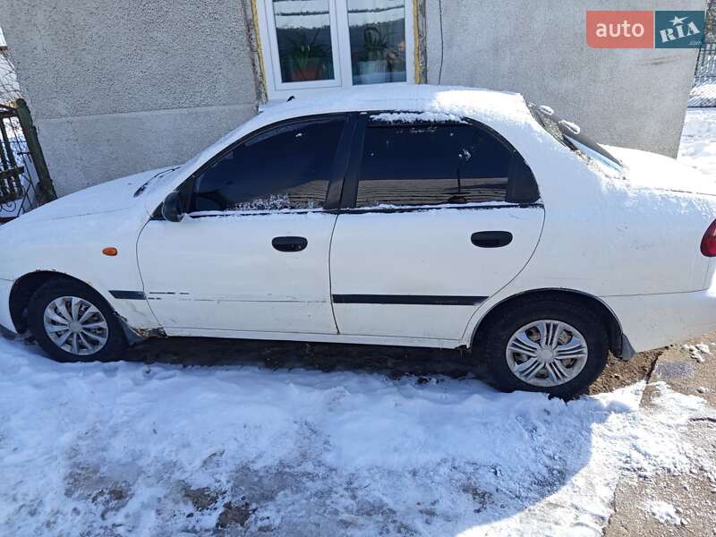Седан Daewoo Sens 2005 в Ходореві