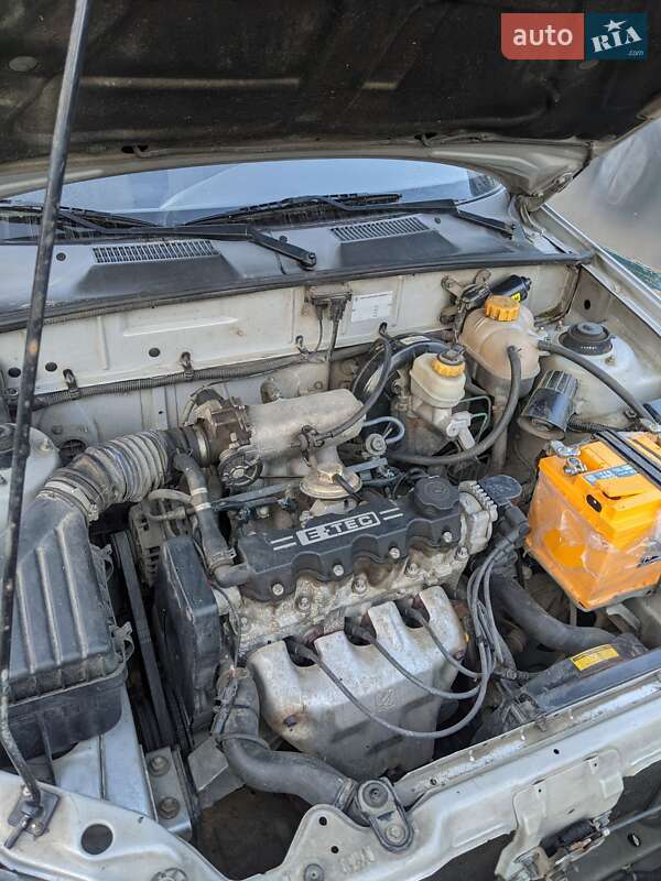 Седан Daewoo Sens 2006 в Хусті