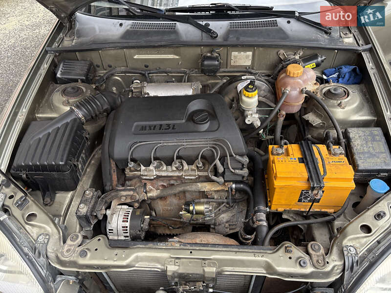 Седан Daewoo Sens 2005 в Дрогобичі