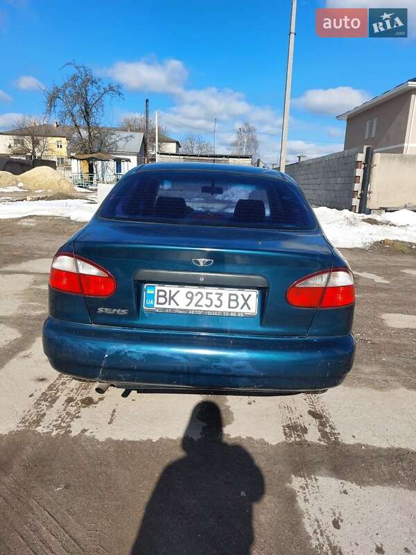 Седан Daewoo Sens 2004 в Дубровице