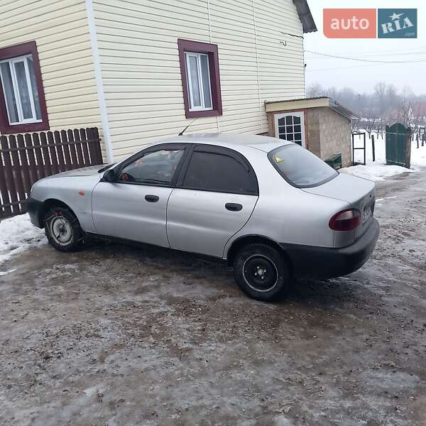 Седан Daewoo Sens 2003 в Черновцах