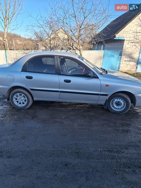 Седан Daewoo Sens 2003 в Богуславе