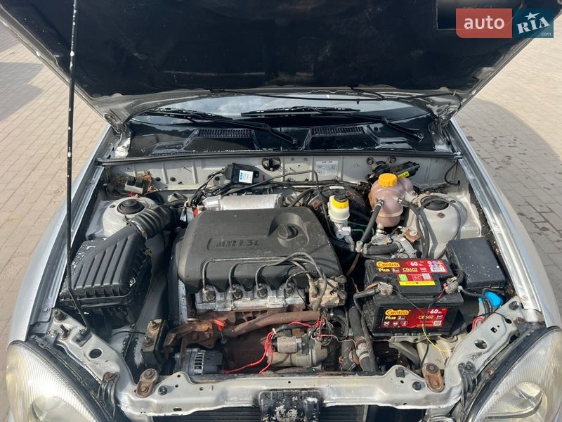 Седан Daewoo Sens 2003 в Горохові