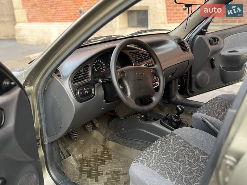 Седан Daewoo Sens 2005 в Львове