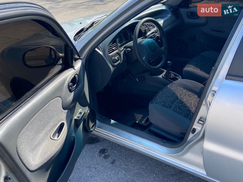 Седан Daewoo Sens 2005 в Дніпрі