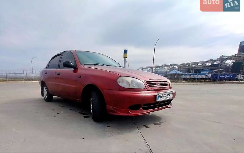 Седан Daewoo Sens 2004 в Вознесенске