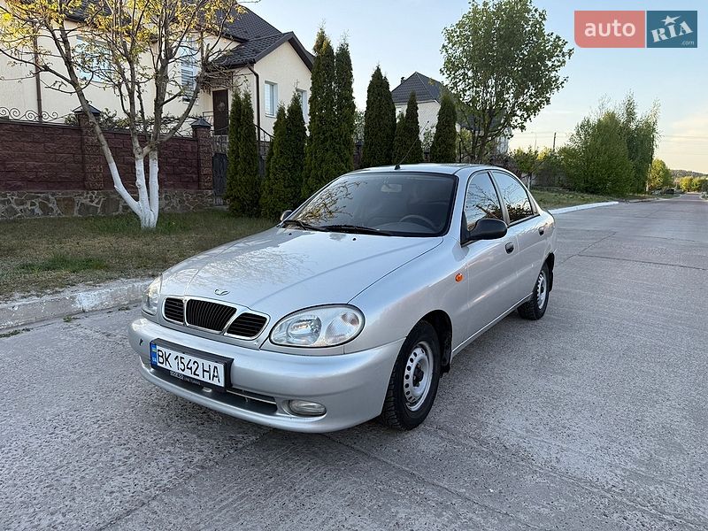 Седан Daewoo Sens 2005 в Вараше