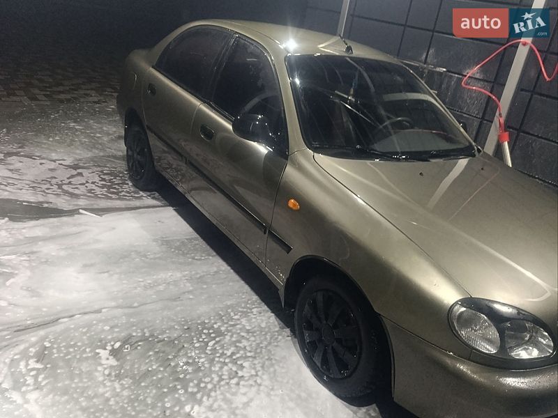 Седан Daewoo Sens 2004 в Каневе