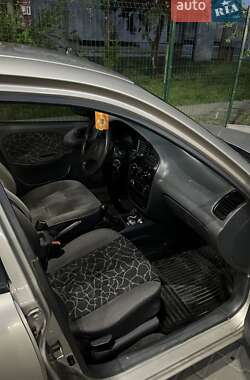 Седан Daewoo Sens 2004 в Кривом Роге